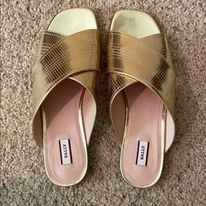 Bally Gold Slides Sz 39